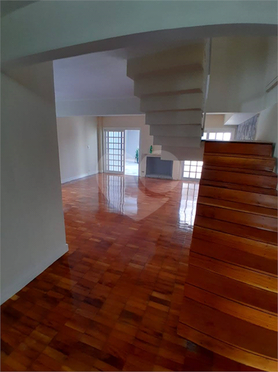 Foto REO888230