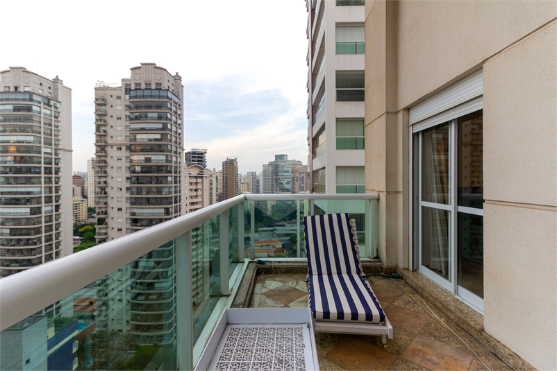 Foto REO889155