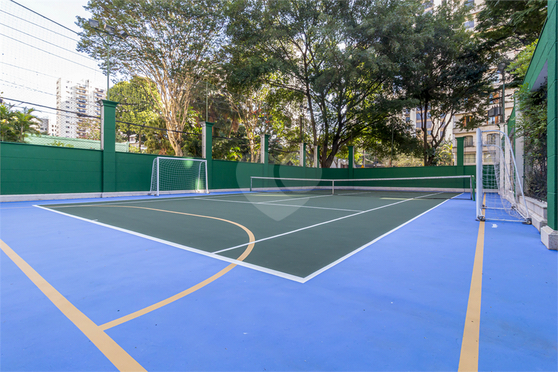 Quadra de Tênis e Futsal