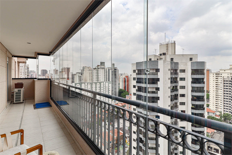 Foto REO891049