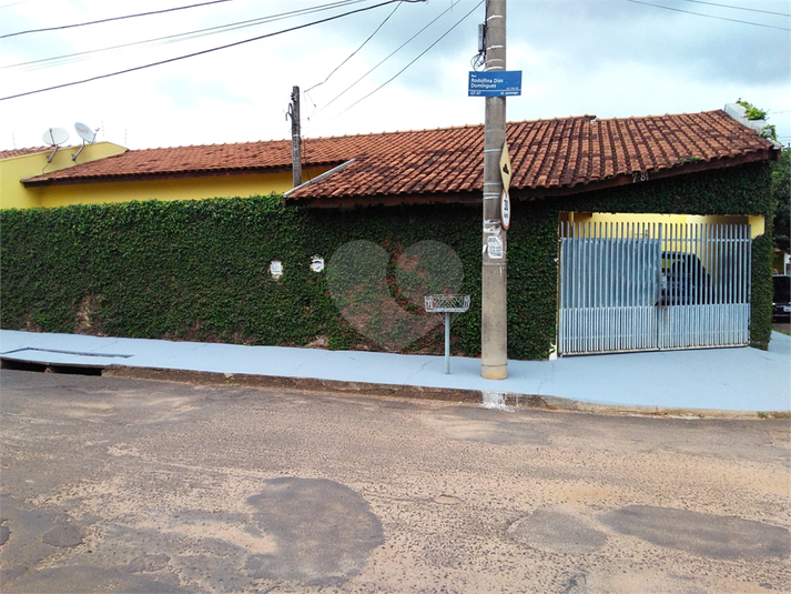 Foto REO891434