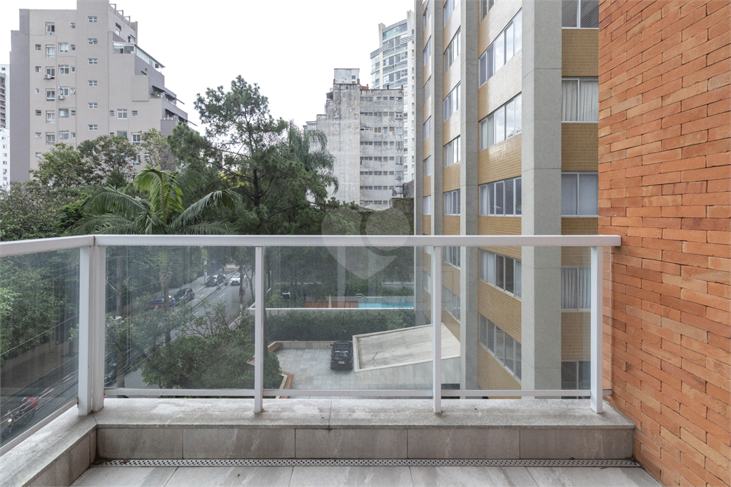 Venda Duplex São Paulo Consolação REO892734 25