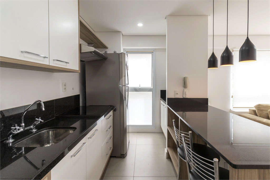 Venda Duplex São Paulo Consolação REO892734 21