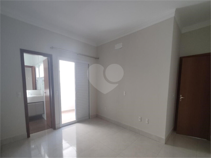 Foto REO892776