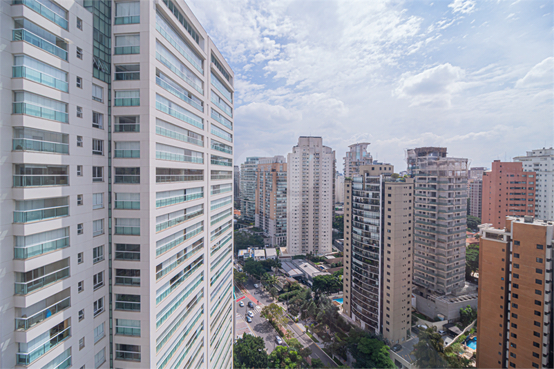 Foto REO893940