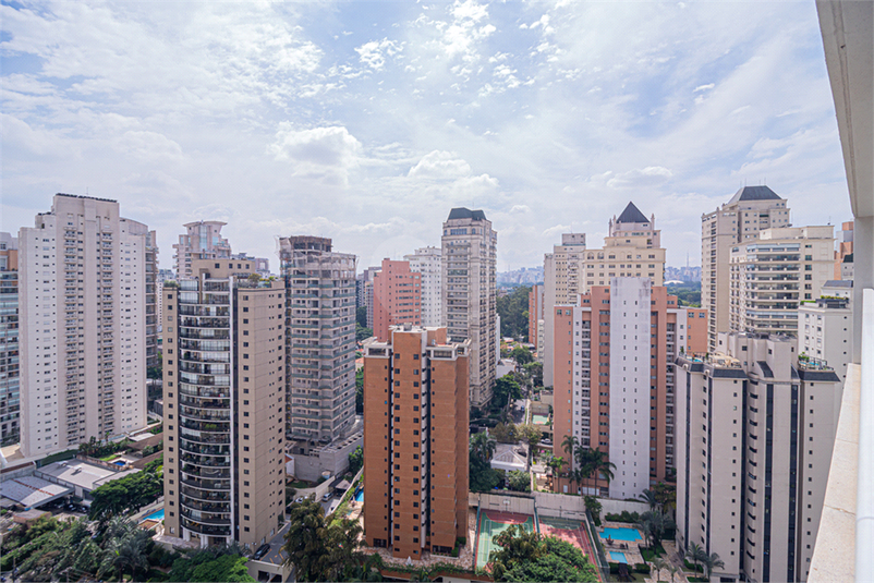 Foto REO893940