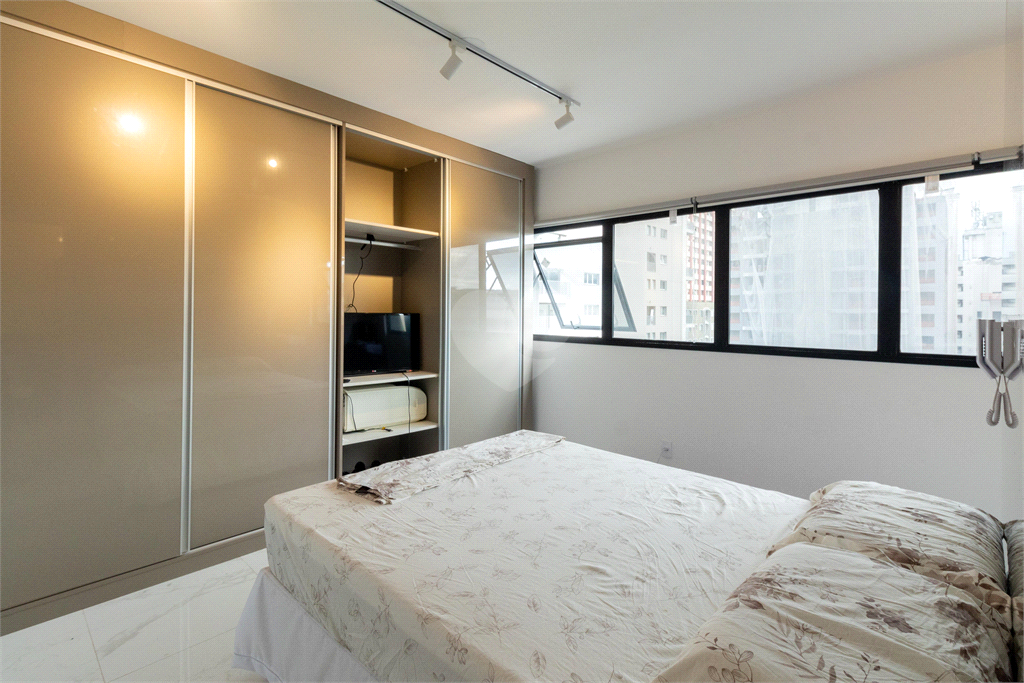 Venda Apartamento São Paulo Cerqueira César REO896960 4