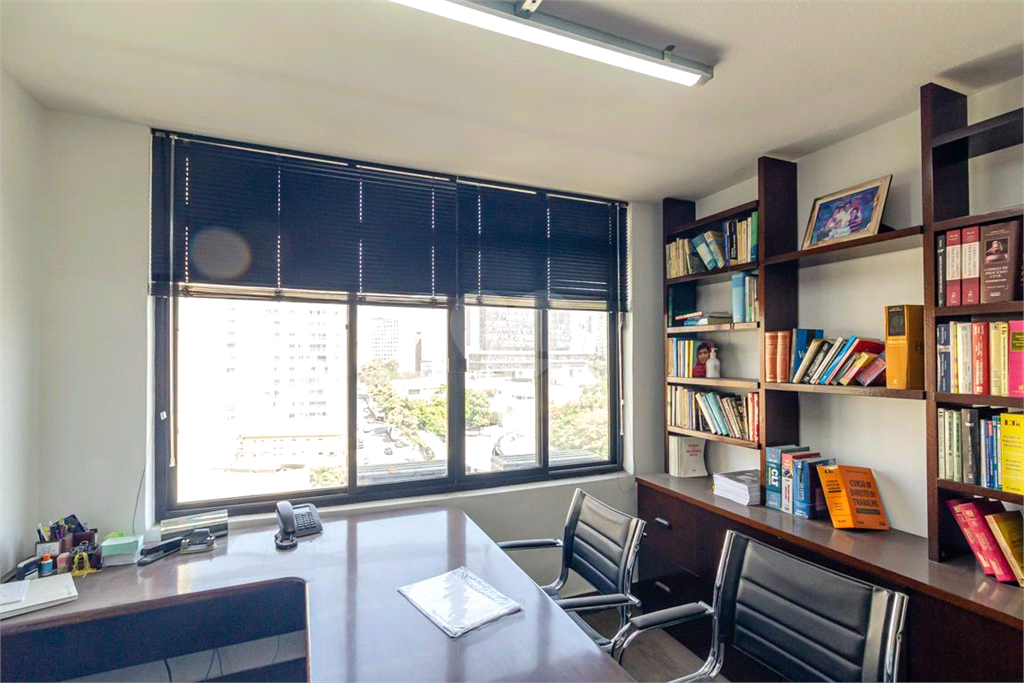 Venda Apartamento São Paulo Sé REO898687 9