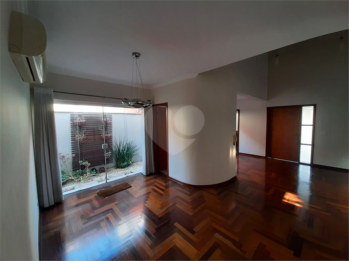Foto REO903249