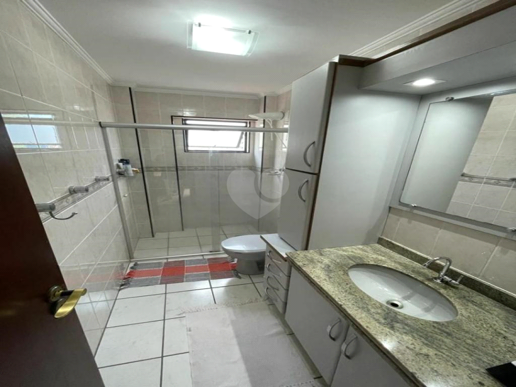 Venda Apartamento Santos Campo Grande REO906007 18