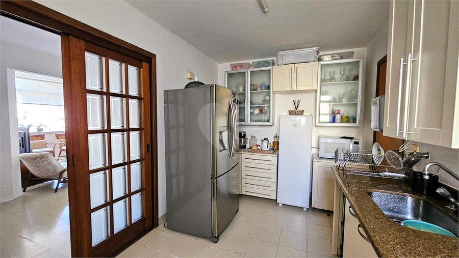 Foto REO907067