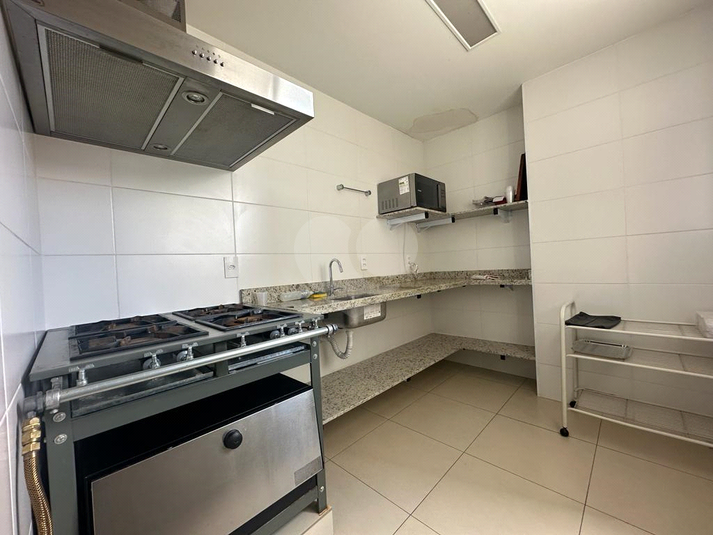 Cozinha completa do salão de festas