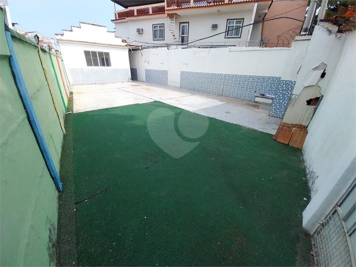 Foto REO914246