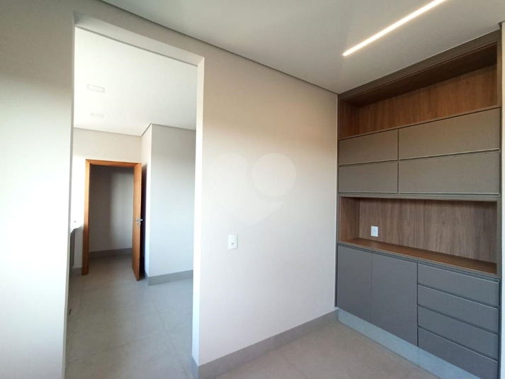 Foto REO914585