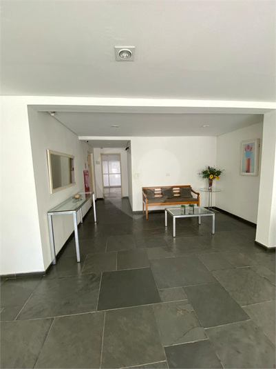 Foto REO916007