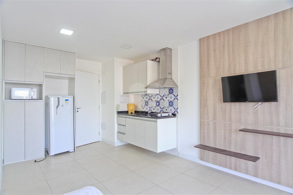 Venda Apartamento São Paulo Santana REO916505 5