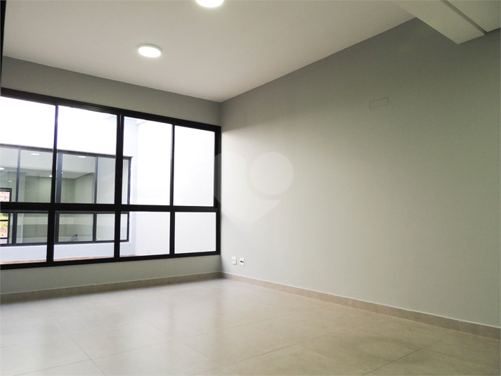 Foto REO917074