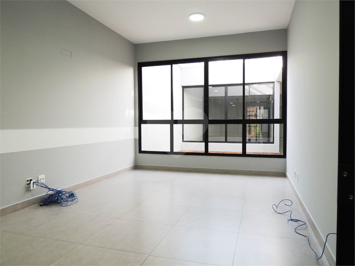Foto REO917074