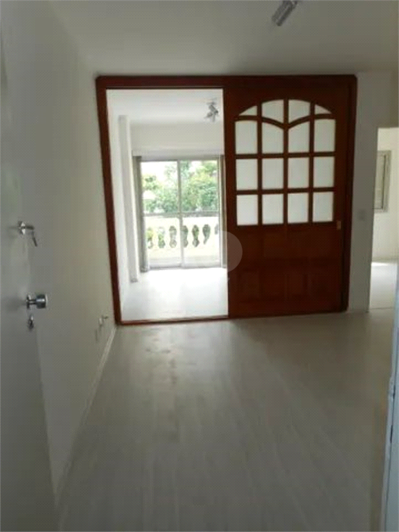 Venda Apartamento São Paulo Liberdade REO919848 3