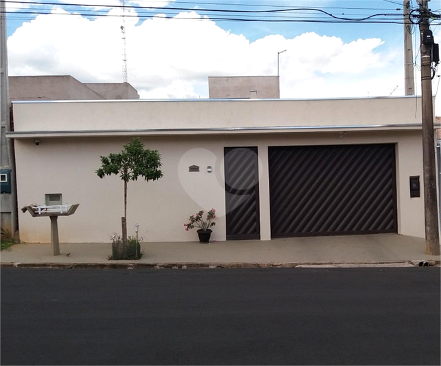 Foto REO920982