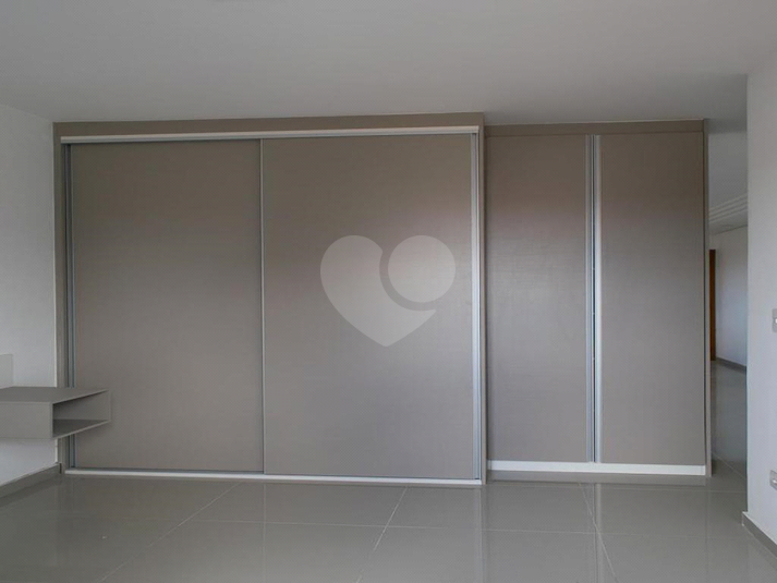 Foto REO925949