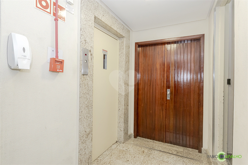 Venda Apartamento Porto Alegre Menino Deus REO926473 42