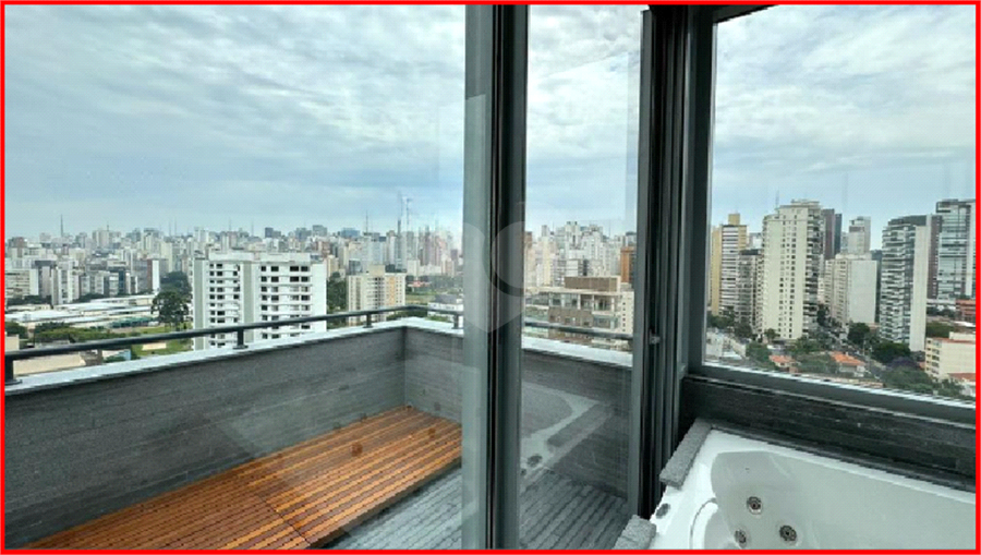 Foto REO929754