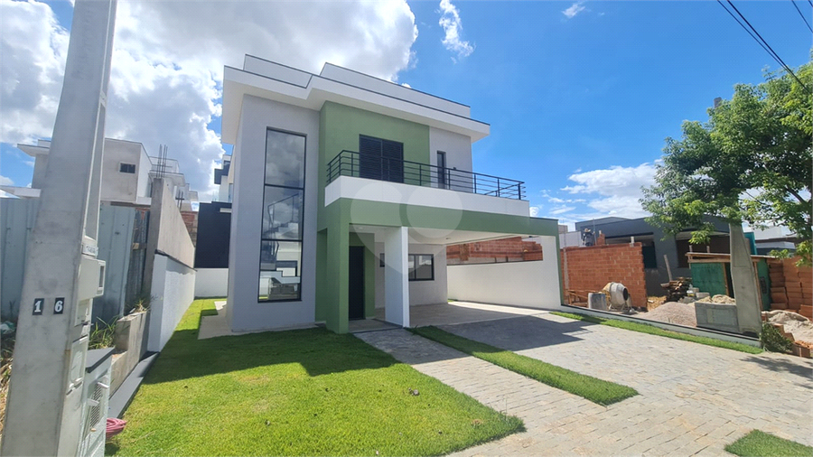 Foto REO930274