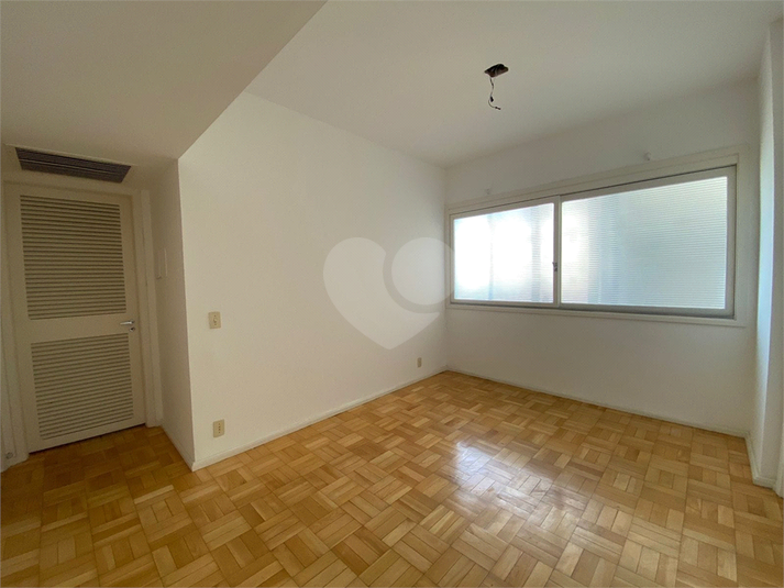 Venda Apartamento Porto Alegre Moinhos De Vento REO930313 18