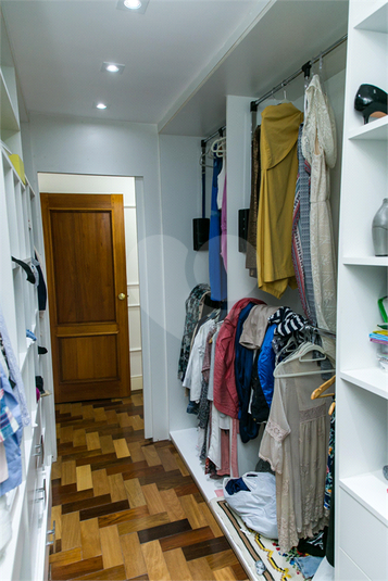 Foto REO930369