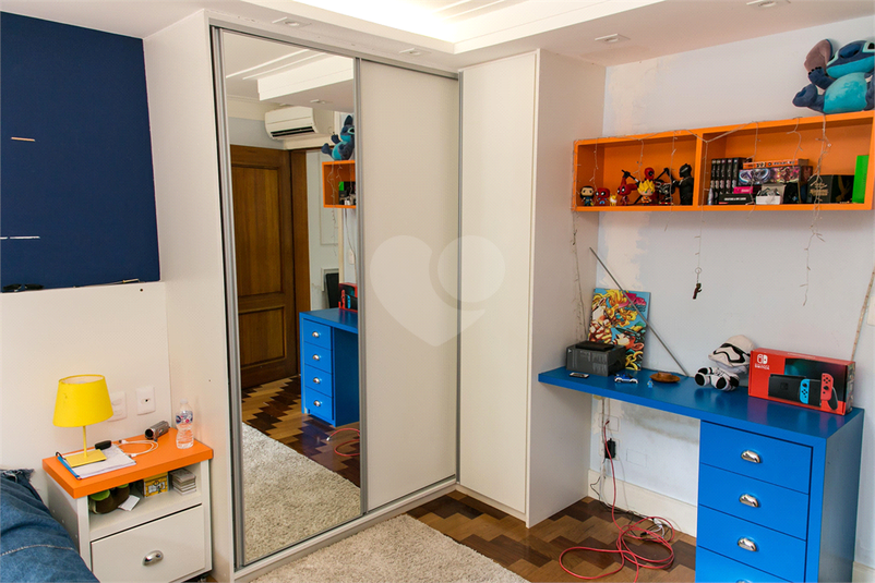 Foto REO930369