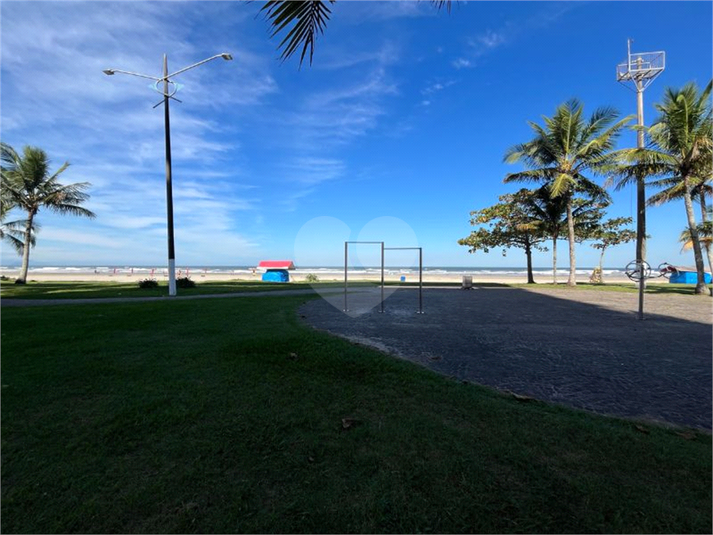 Foto REO933083