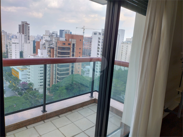 Foto REO936436