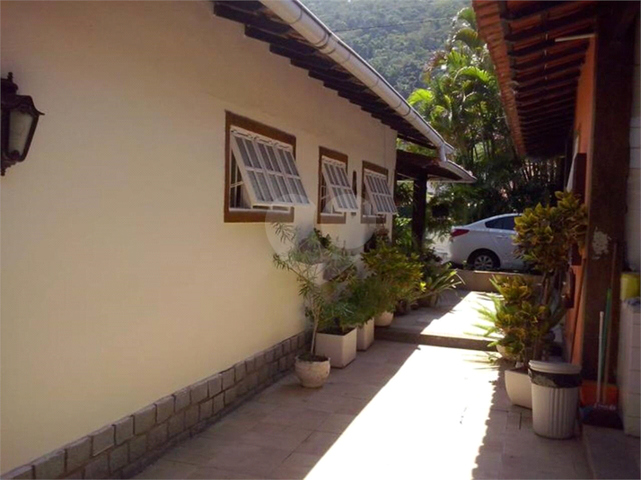 Venda Casa Niterói Piratininga REO947388 11