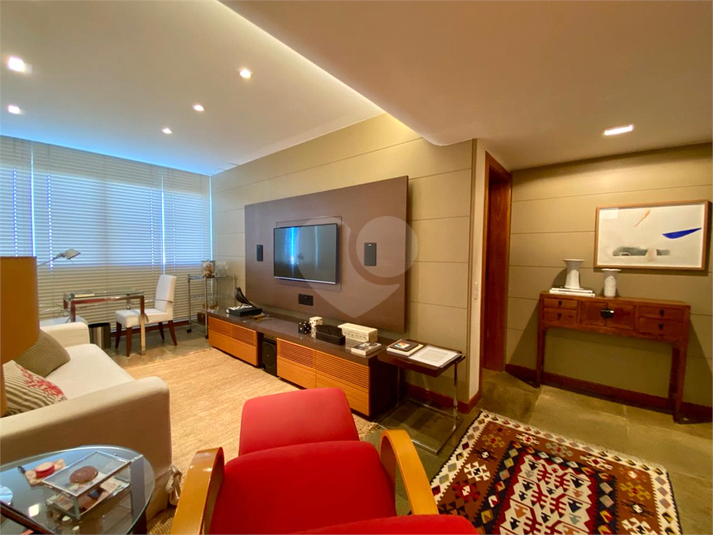 Quarto/sala de TV
