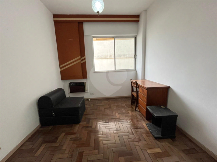 Foto REO950257