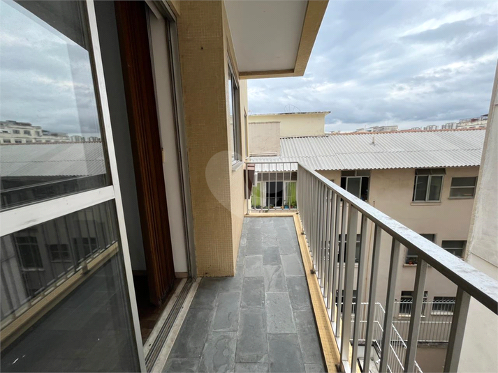 Foto REO950257