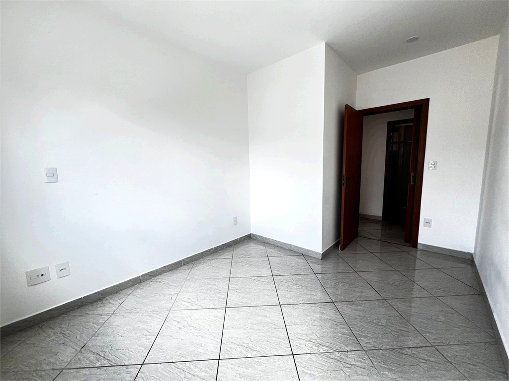 Venda Apartamento Barbacena Centro REO954571 28