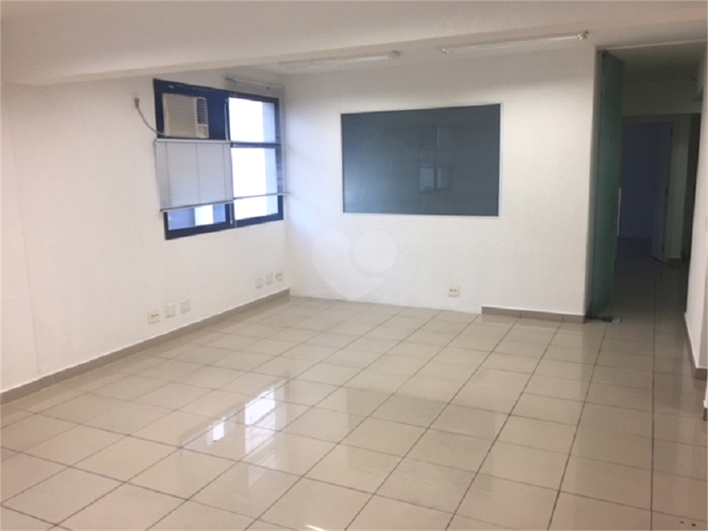 Aluguel Flat São Paulo Indianópolis REO958991 4