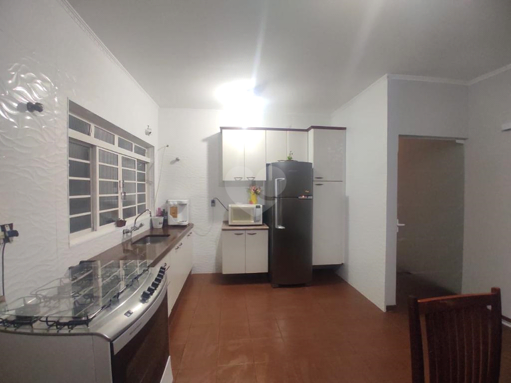 Venda Casa Araras Vila Queiroz REO960069 26