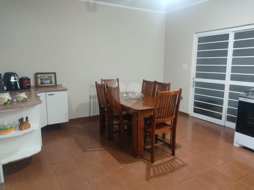 Venda Casa Araras Vila Queiroz REO960069 11