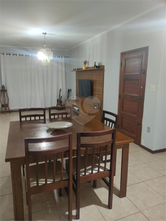 Venda Casa Araras Vila Queiroz REO960069 22