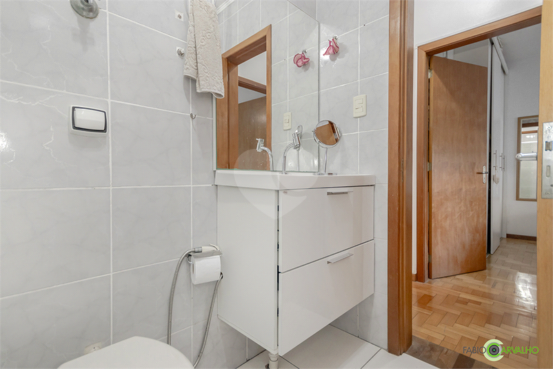 Venda Apartamento Porto Alegre Centro Histórico REO961375 18