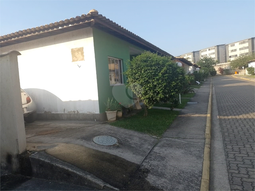 Venda Condomínio Rio De Janeiro Santa Cruz REO968635 10