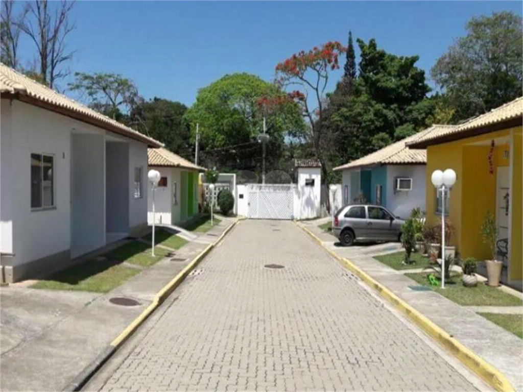 Venda Condomínio Rio De Janeiro Santa Cruz REO968635 15