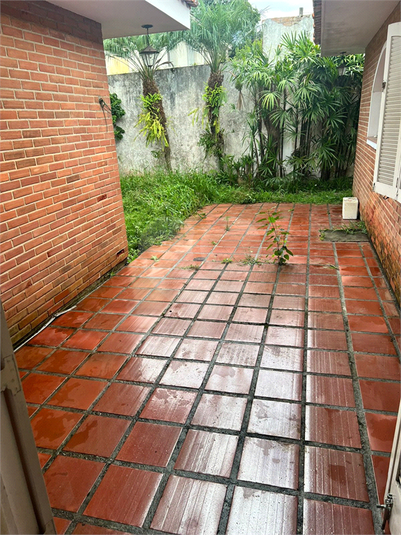 Venda Casa Curitiba Mercês REO969873 25