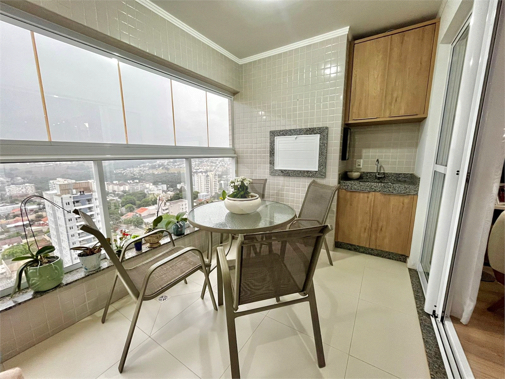 Venda Apartamento Cascavel Centro REO970875 3