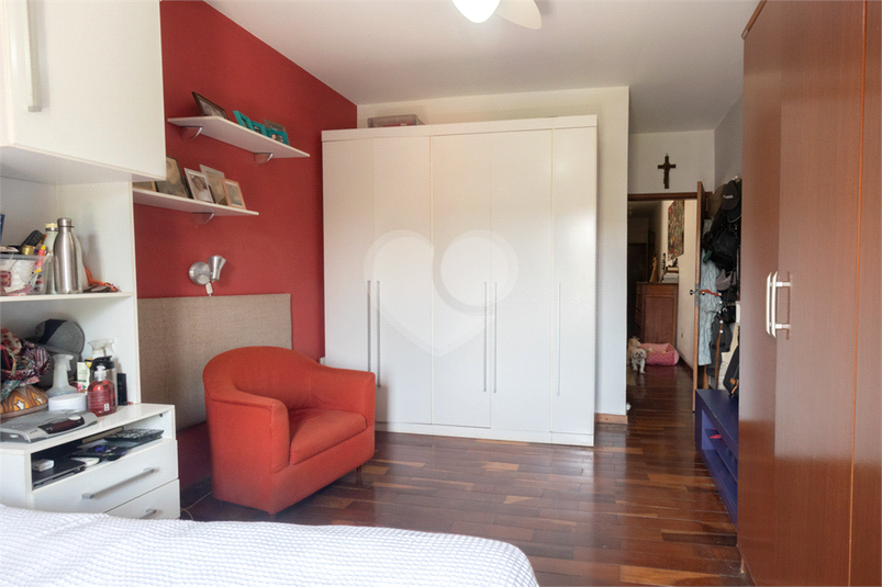 Foto REO972076