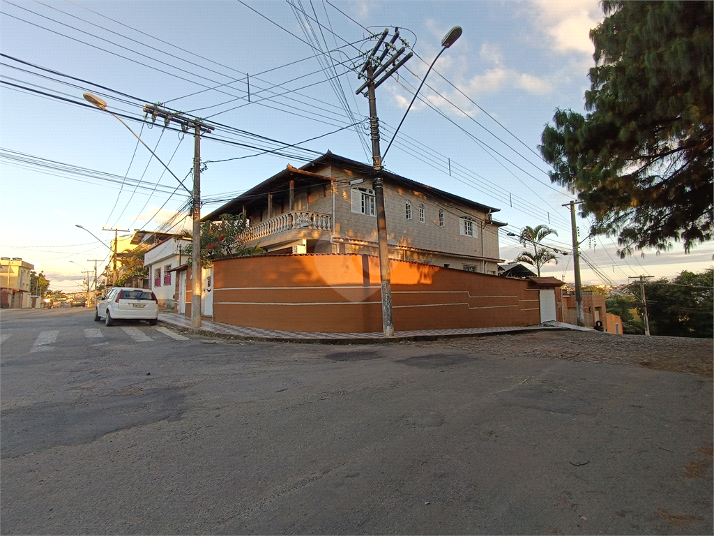 Venda Casa Barbacena Santo Antônio REO982155 2