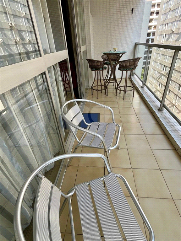 Venda Apartamento Guarujá Pitangueiras REO991017 1